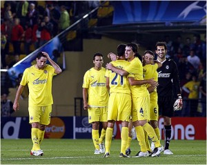 El Villarreal celebrando la victoria