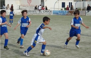 jugada del partido entre el Ferriolense y el Arenal