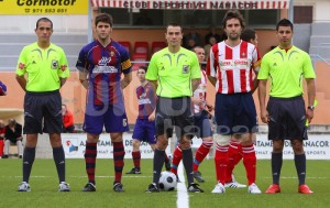 Jaume Bardaji con los capitanes y asistentes del partido.