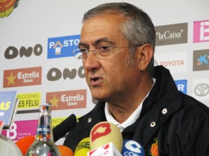 Manzano en rueda de prensa