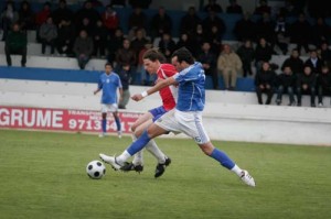 El buen fútbol jugado por el Sporting Mahonés en la liga debe servir para “atacar” la 2ª B