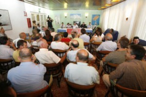 Imagen de la asamblea general que tuvo lugar ayer en el hotel Ibiza Playa, en Figueretes.  VICENT MARI