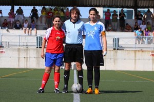 Santiago Rigo con las capitanas