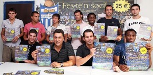 Presidente, técnico y jugadores del Baleares presentan la campaña de socios. Foto: Reportajesfotograficos.com