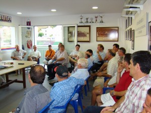 Imagen de los socios en la Asamblea del Ferreries