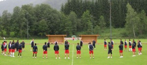 El Mallorca guarda un minuto de silencio en Kössen por el atentado