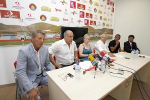 rueda-de-prensa De izquierda a derecha, Giuseppe Materazzi, Antonio Stina, Tizian Schiapini, Pedro Ortega, Onofrio Barone y Giovanni Gallo. VICENT MARÍ