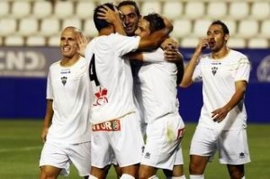 Los jugadores del Albacete celebran uno de sus tantos. Rebeca Serna