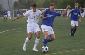 Imagen de un amistoso jugado por la Peña Deportiva ante el Sant Rafel en pretemporada. JUAN A. RIERA