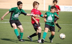 Imagen de archivo de un encuentro de Liga de categoría alevín, que tendrá una participación de 33 equipos. L. HERRERA