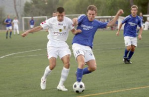 Imagen de un amistoso jugado por el Sant Rafel en su campo hace dos semanas. J. A. RIERA