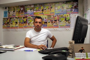 José Tirado en su despacho