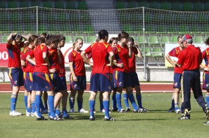 Nacho Quereda en un entrenamiento de la Selección Femenina.