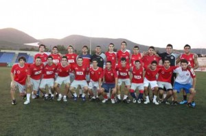 Imagen de la plantilla del Eivissa juvenil, minutos antes de enfrentarse al equipo de Regional Preferente, ayer por la tarde. LORENA PORTERO