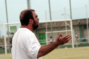 Pere Vicenç, dirigiendo a su equipo el pasado domingo