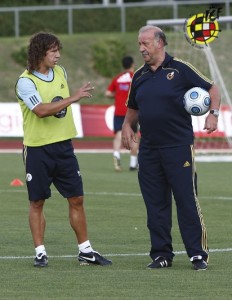 Pujol con Del Bosque en el entrenamiento de hoy