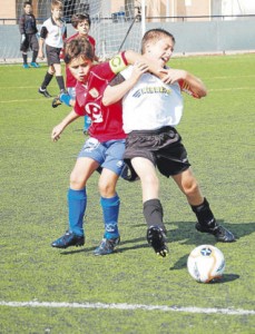 El Sant Josep goleó al Portmany B por 0-4.  LUIS HERRERA