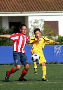 Jugada del partido. Foto Rafel Guasp