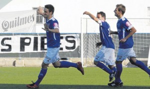 Imagen del partido de Liga en el que el Sant Rafel sumó su cuarta victoria de la temporada.  MOISÉS COPA