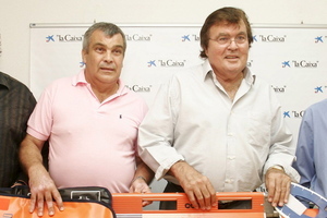 Pepe Roselló, delegado federativo en Eivissa y Formentera, y el presidente de la FFIB, Miquel Bestard, durante un acto celebrado en Vila. 
