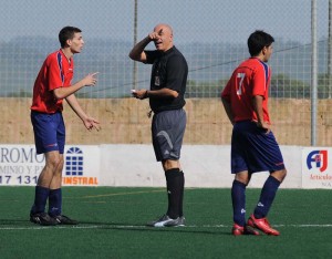 Rodriguez Torres marca el camino a seguir a Cascales. Foto Pepsila