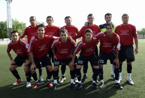 El Campos se impone al Constancia en un partido eléctrico.