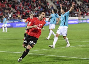 Victor celebra su gol