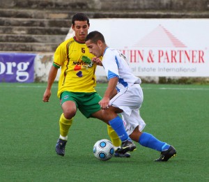 Jugada del partido. Foto O. Riera