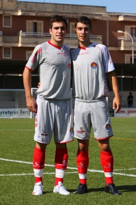 José y Nil con el Ibiza, esta temporada en el campo del Manacor