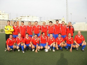 Imagen de los veteranos del Portmany que jugaron frente al Málaga CF.  D.I.