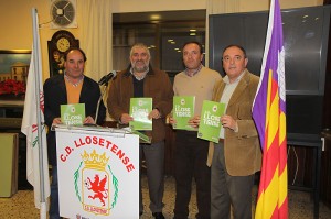 El Alcalde y directivos en la Presentación.