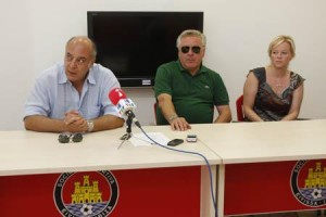 Antonio Stinà, en una rueda de prensa del club deportivista.  M.COPA