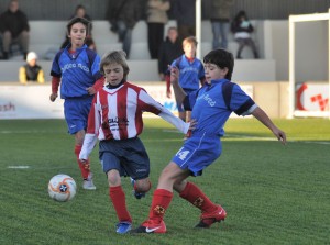 Jugada del partido. Fotos Pepsila