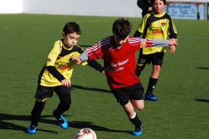 Jugada del partido. Foto O. García