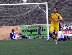 Jero celebra el gol del Independiente Foto. Ibiza24horas.com