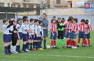 El Colegiado con ambos equipos