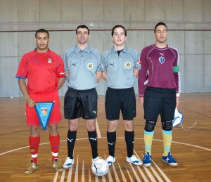 _2110448 Arbitros y capitanes del partido