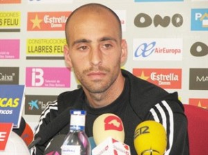 Borja Valero en la sala de prensa de la Ciutat Esportiva