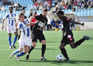 Un instante del encuentro que disputó la Peña Deportiva en el campo del Atlético Baleares.