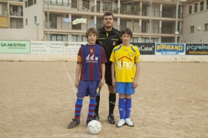 El Colegiado con los capitanes del partido