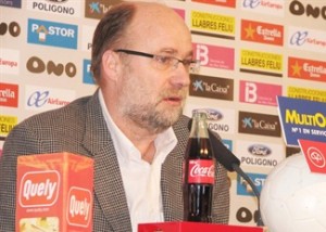 Nando Pons, director deportivo del RCD Mallorca en la sala de prensa del Ono Estadi