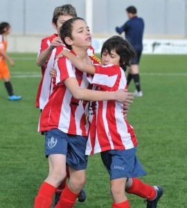 Los jugadores del Manacor celebrando un gol. Foto Pepsila