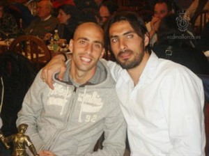 Borja Valero y Aouate, presentes en el 12º aniversario de la Penya de Llucmajor