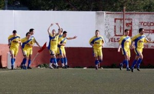 Victoria. En Ciutadella ante el Atlètic llegó el decimotercer triunfo - Archivo 