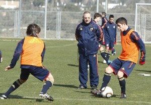 España comienza con victoria por 4-0 ante Irlanda del Norte