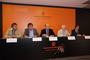 El president de la FFIB i el conseller de Cultura i Educació signaren el Conveni de col·laboració per impartir conjuntament els cursos dels tècnics esportius.