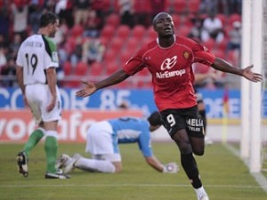 Webó celebra el gol frente al Real Racing de la ida